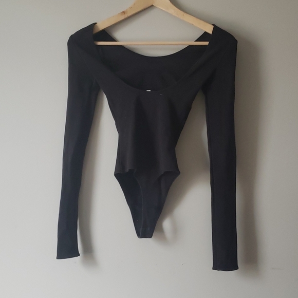 Wilfred black long sleeve low back thong bodysuit - Picture 5 of 6